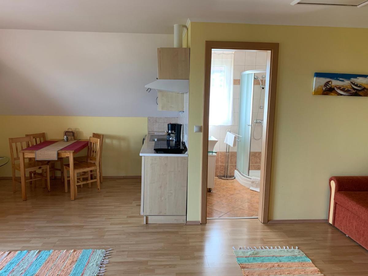 Holidaysport Haus Balatongyörök Eksteriør bilde