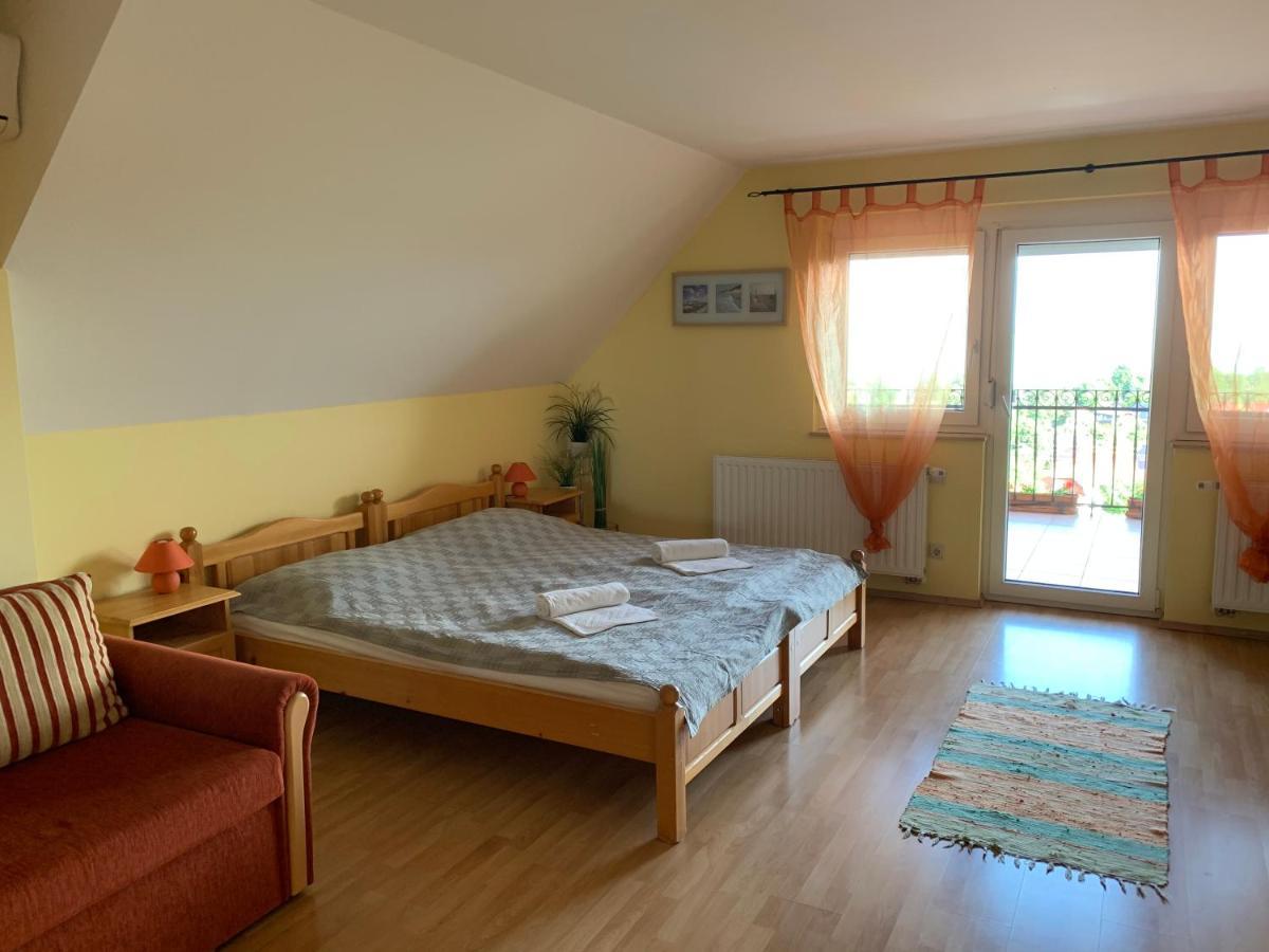 Holidaysport Haus Balatongyörök Eksteriør bilde